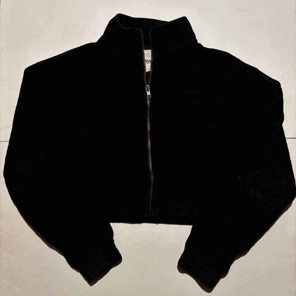 black aerie velour ribbed cropped zip up utility style jacket / sweatshirt